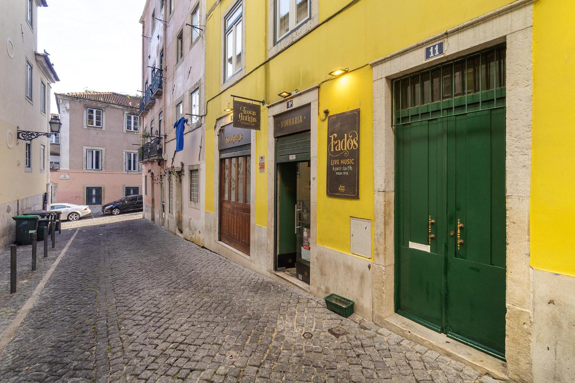 Apartment Whome Modern Retreat In Vibrant Bairro Alto Lisbon